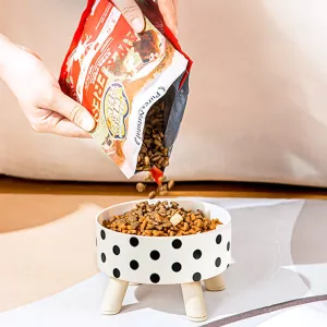 Tigela com padrão para gatos