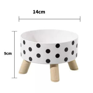 Patterned bowl for cats